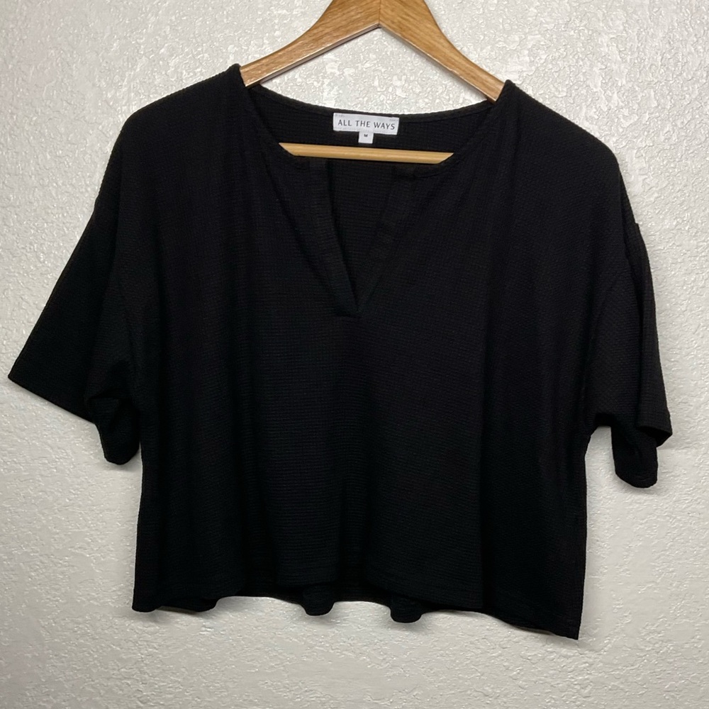 all the ways revolve Crop top M